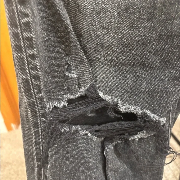 AE77 Distressed Mom Jeans- sold out online! - Picture 3 of 4